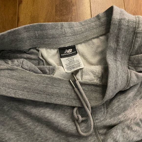 NEW BALANCE Grey Sweatpants - Picture 3 of 4